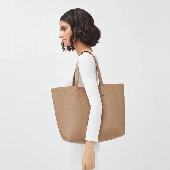 Cuyana Classic Structured Tote - Picture 4 of 11